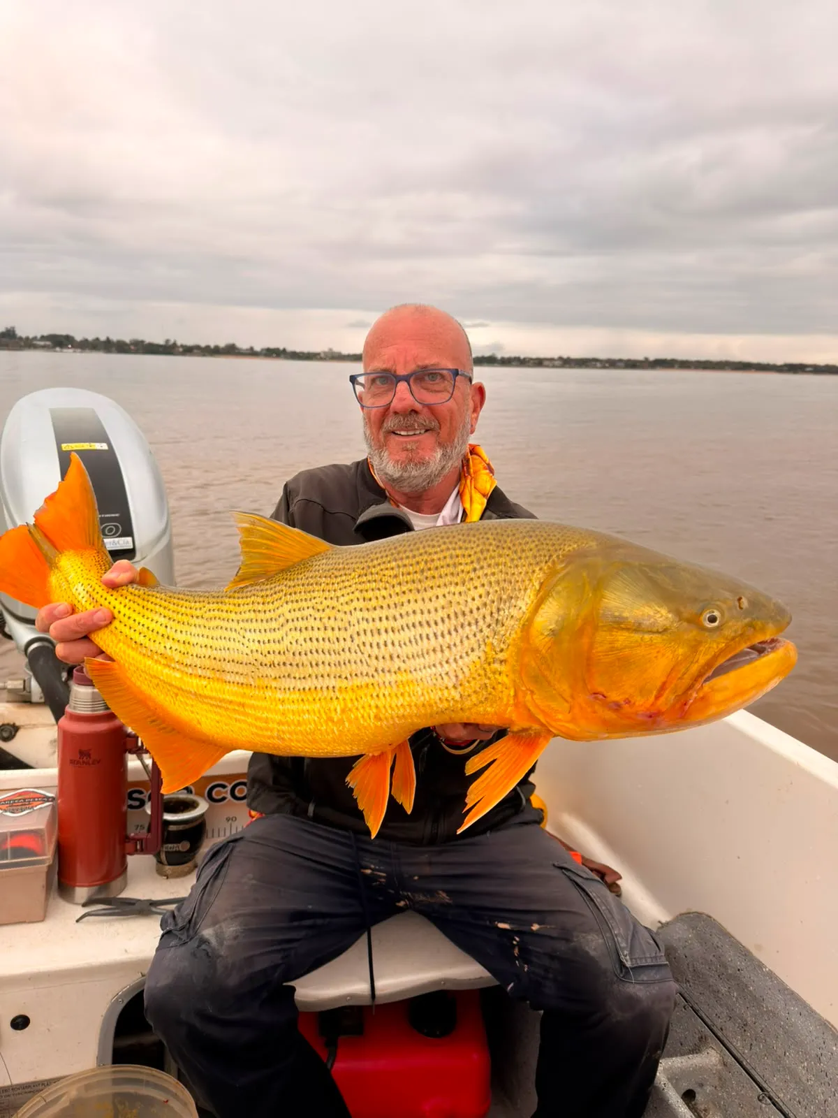 Careca Pesca Dorado en río Paraná, Paso de la Patria